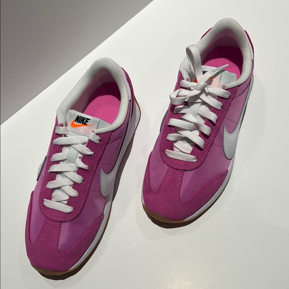Nike Women's Fuchsia and White Sneakers - Picture 2 of 6
